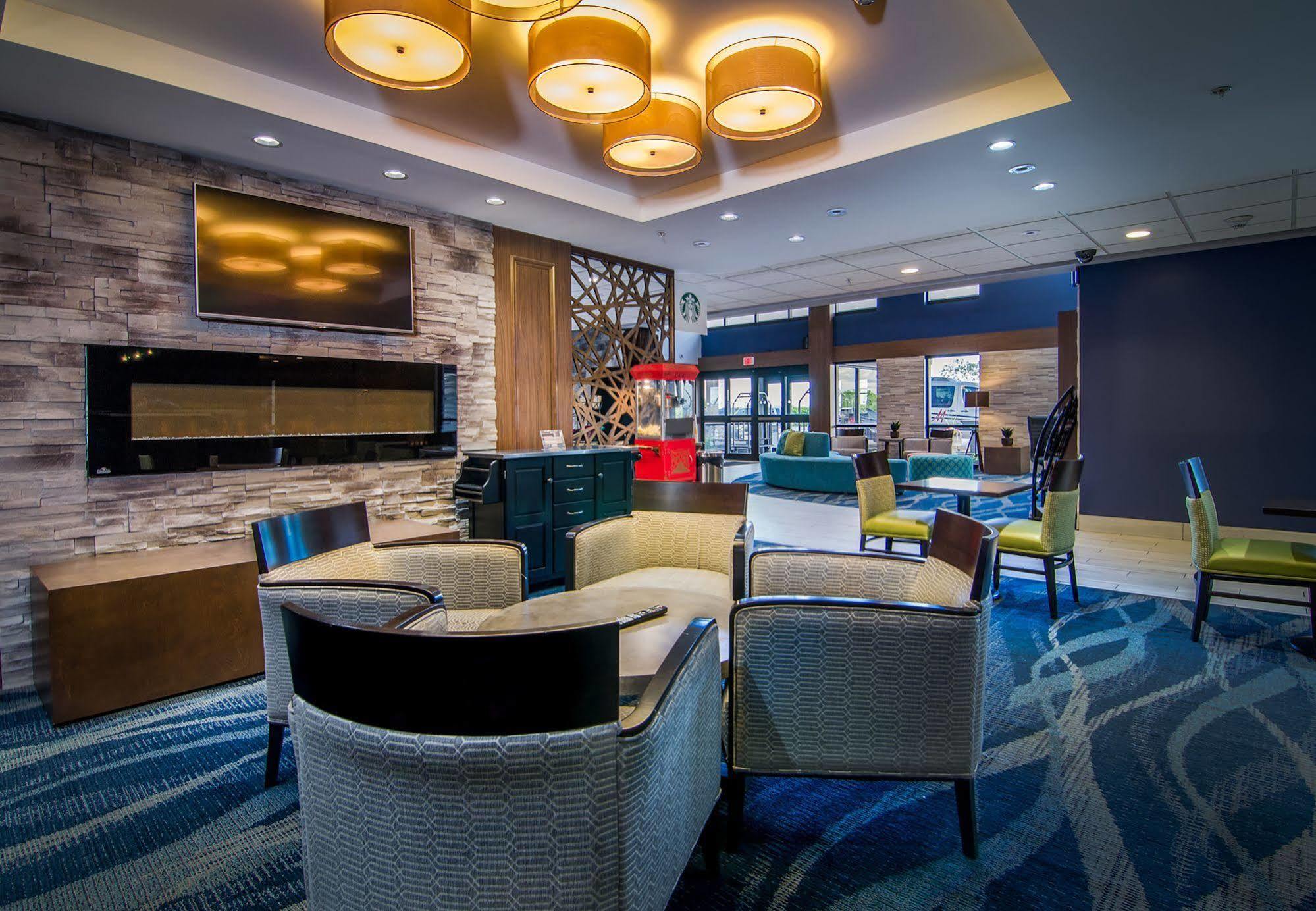 Holiday Inn & Suites Syracuse Airport - Liverpool By Ihg Exteriér fotografie